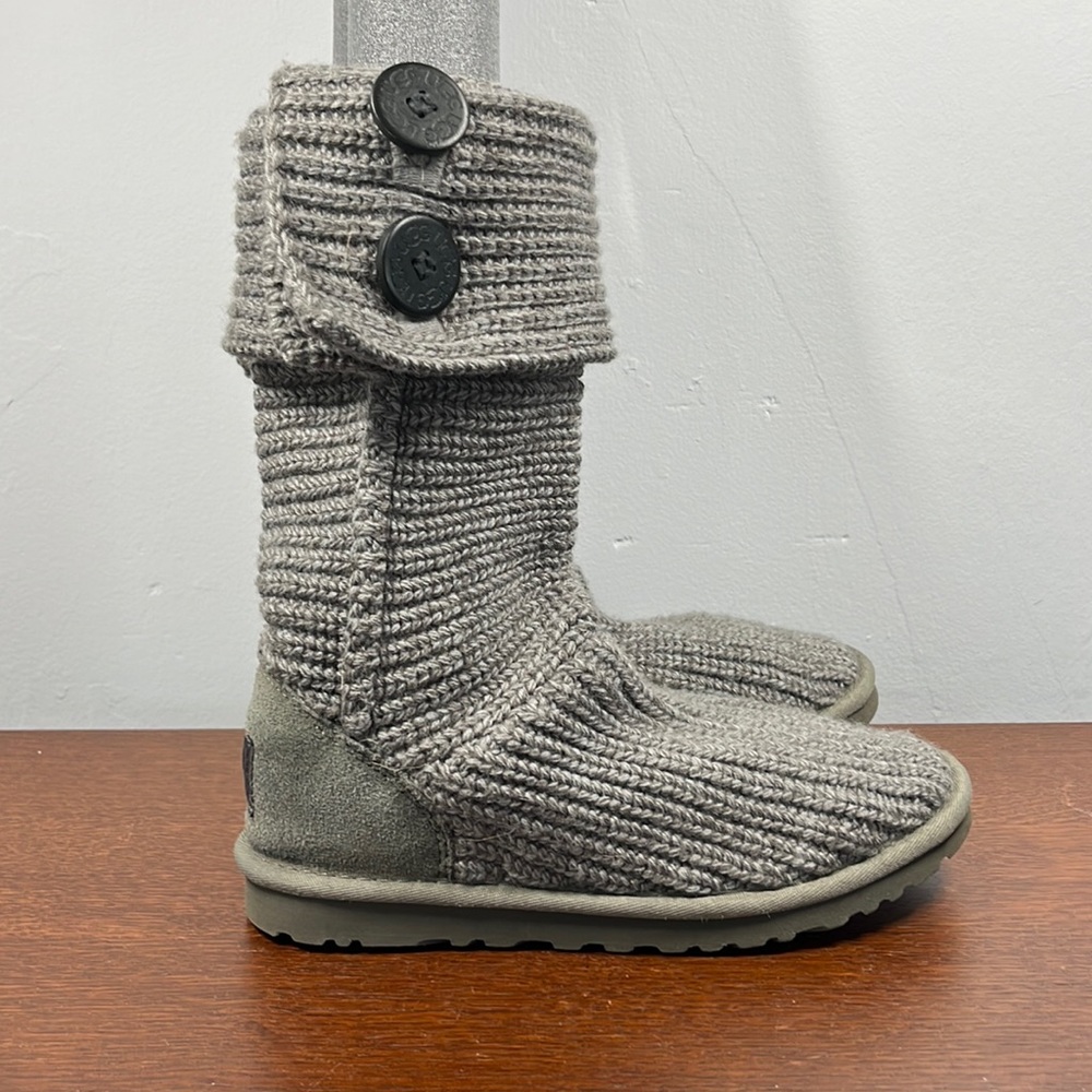 UGG Classic Cardy Button Sweater Knit Women’s Boots Grey Size 6